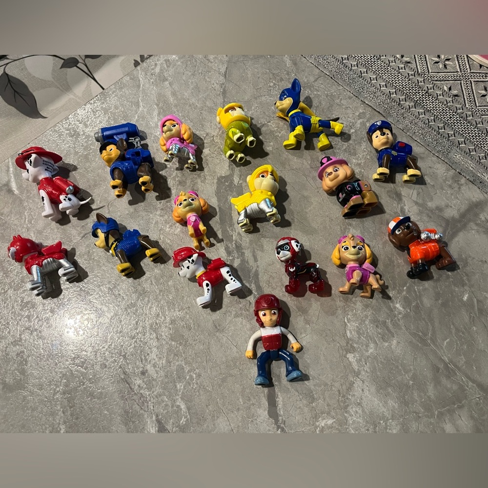 LOT of Paw Patrol Figurines(16) - Picture 2 of 7